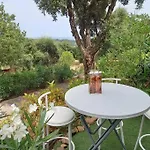 T2 De 34m2 En De Standing A - Piscines - Jardinet - Plein Coeur Du Golfe De St Tropez- Pleine Nature 公寓 *