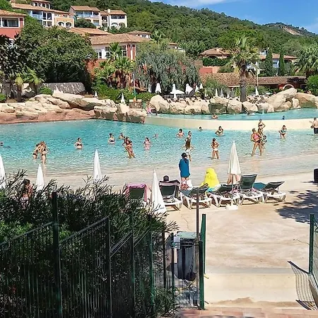 Апартаменты T2 De 34m2 En De Standing A - Piscines - Jardinet - Plein Coeur Du Golfe De St Tropez- Pleine Nature Гримо