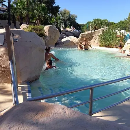 Апартаменты T2 De 34m2 En De Standing A - Piscines - Jardinet - Plein Coeur Du Golfe De St Tropez- Pleine Nature