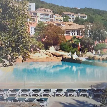 公寓 T2 De 34m2 En De Standing A - Piscines - Jardinet - Plein Coeur Du Golfe De St Tropez- Pleine Nature 格里莫